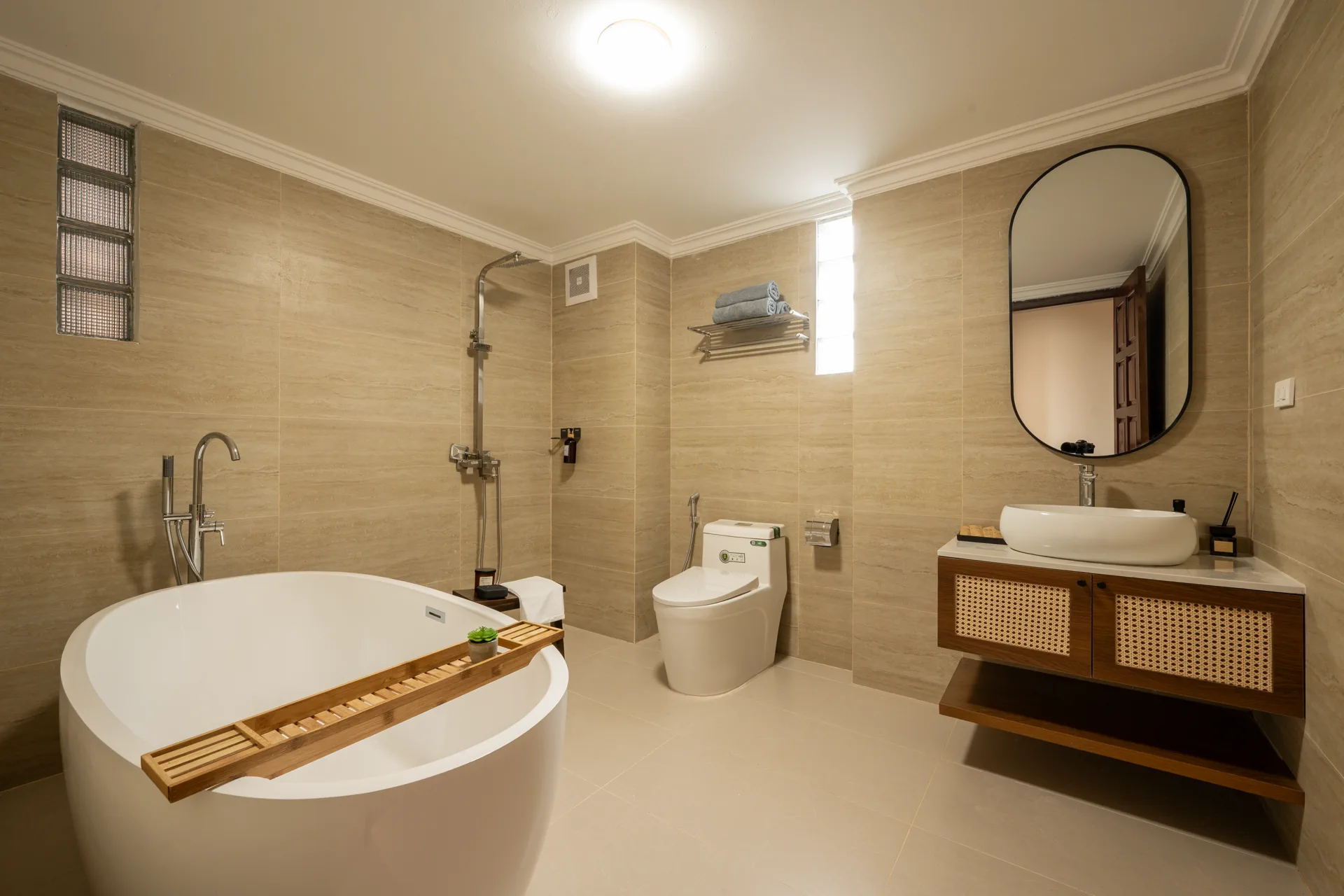 Phòng tắm Ladi Homestay